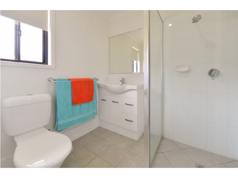 12 Sturt Court, Glen Eden QLD 4680