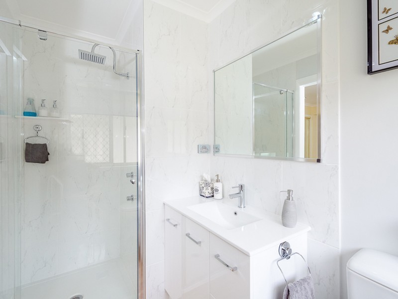 4 Michel Place, Telina QLD 4680