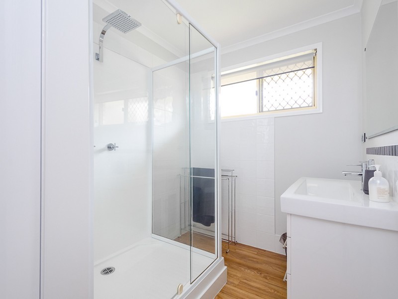 4 Michel Place, Telina QLD 4680