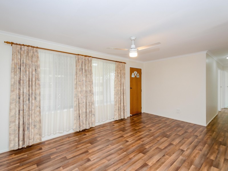 33 Hansen Crescent, Clinton QLD 4680