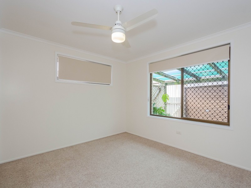 33 Hansen Crescent, Clinton QLD 4680