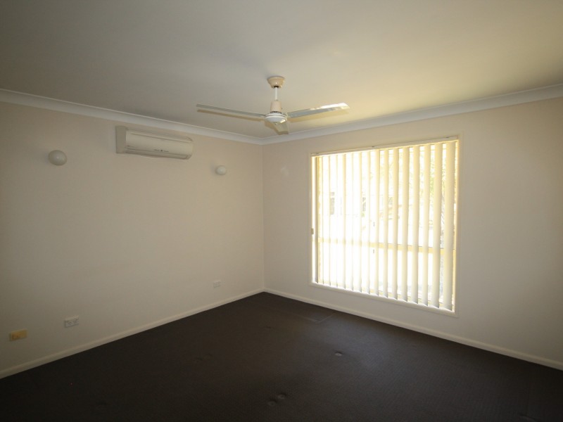 15 Hamilton Drive, Clinton QLD 4680