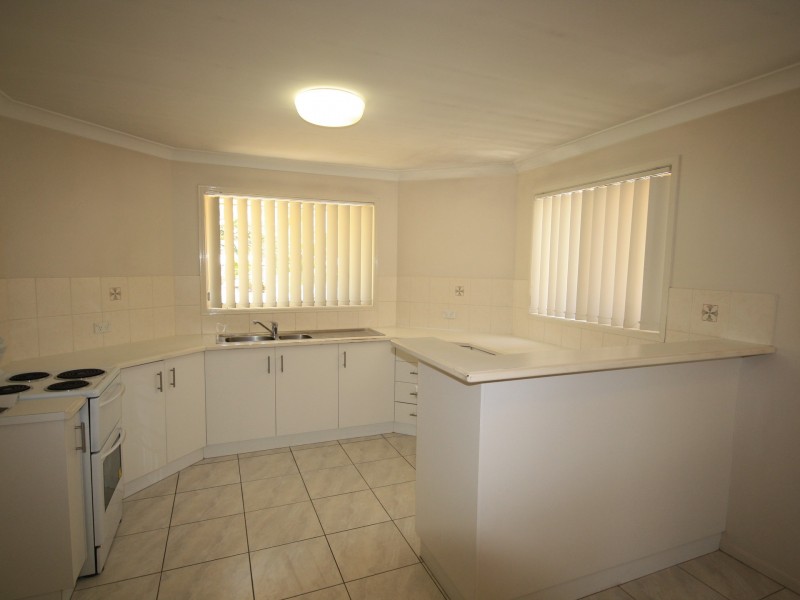 15 Hamilton Drive, Clinton QLD 4680
