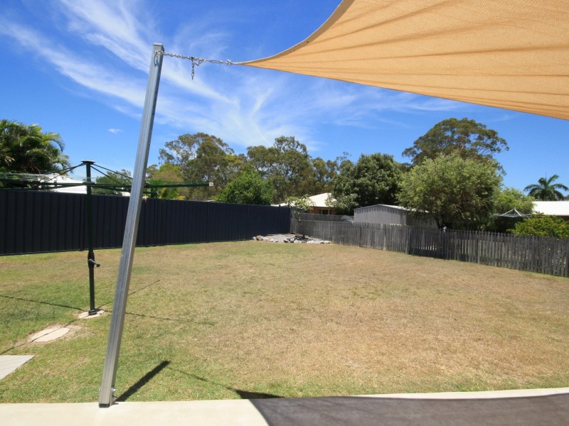 15 Hamilton Drive, Clinton QLD 4680