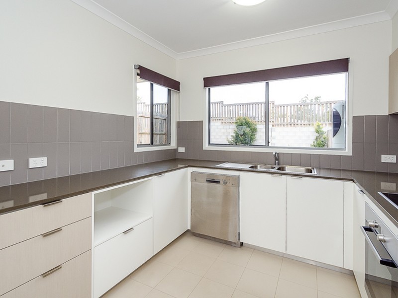 Unit 9/2 Ringuet Close, Glen Eden QLD 4680