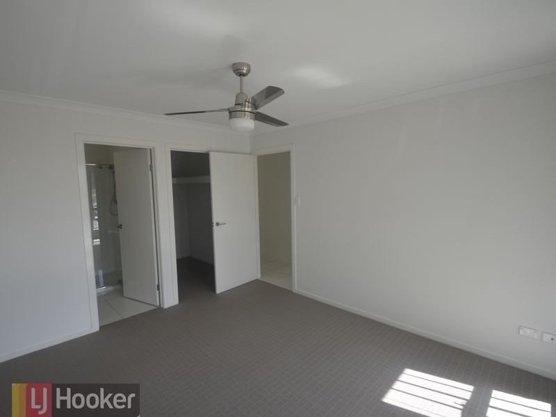 12 Seagull Boulevard, Kirkwood QLD 4680