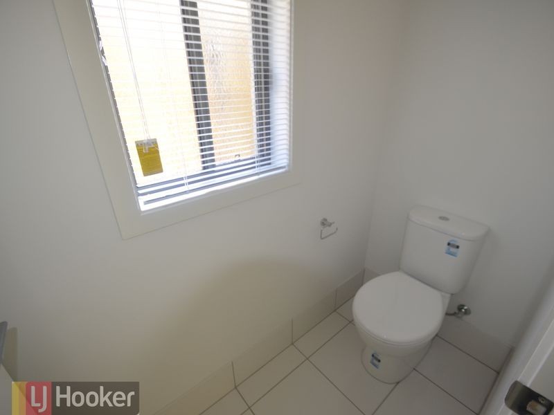 12 Seagull Boulevard, Kirkwood QLD 4680