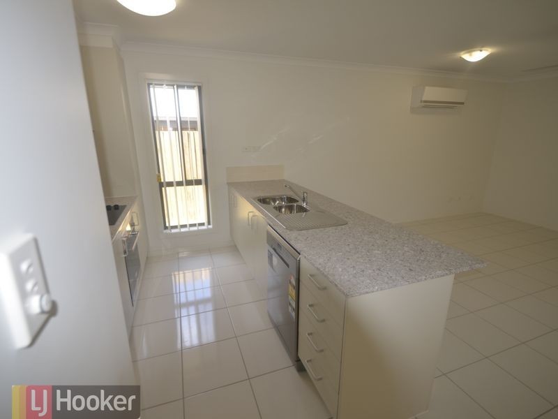 12 Seagull Boulevard, Kirkwood QLD 4680