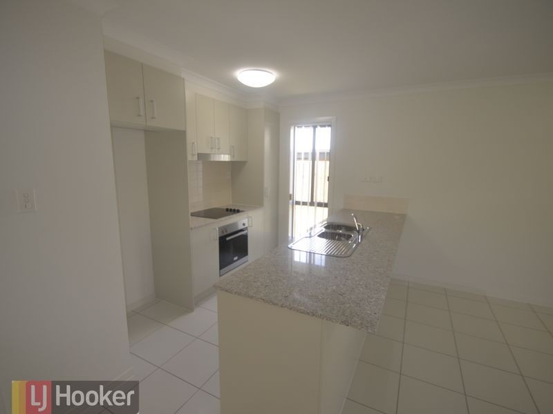 12 Seagull Boulevard, Kirkwood QLD 4680