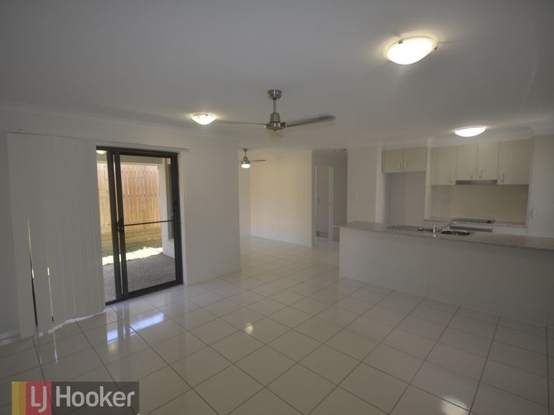 12 Seagull Boulevard, Kirkwood QLD 4680