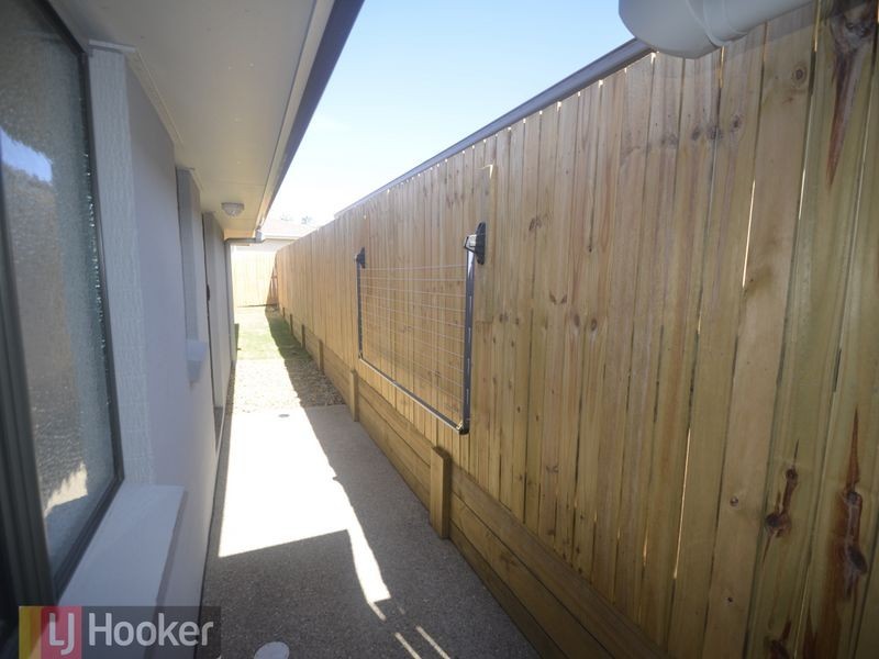 12 Seagull Boulevard, Kirkwood QLD 4680