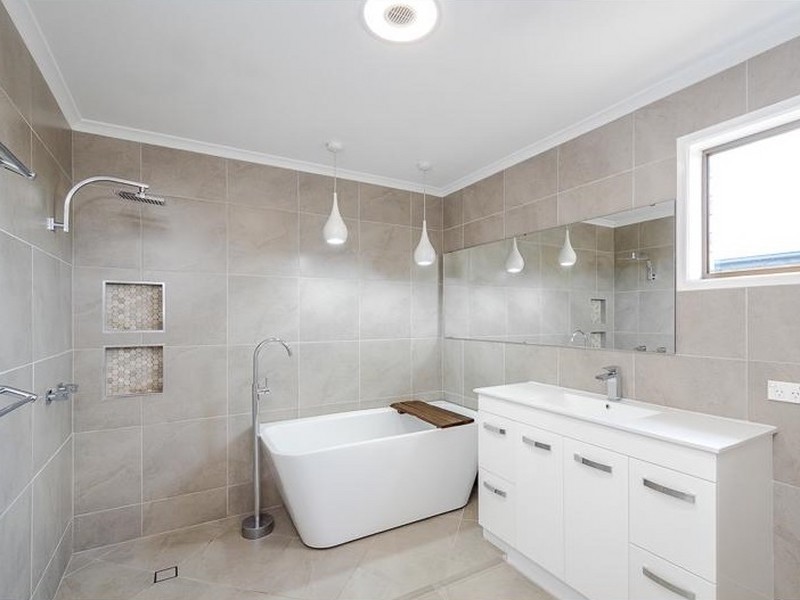 15 Dixon Drive, Telina QLD 4680