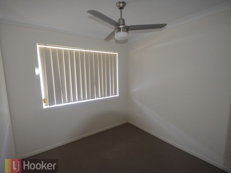 8 Seagull Boulevard, Kirkwood QLD 4680