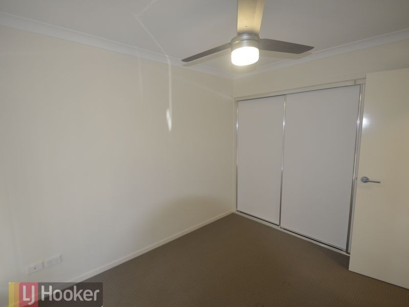 8 Seagull Boulevard, Kirkwood QLD 4680