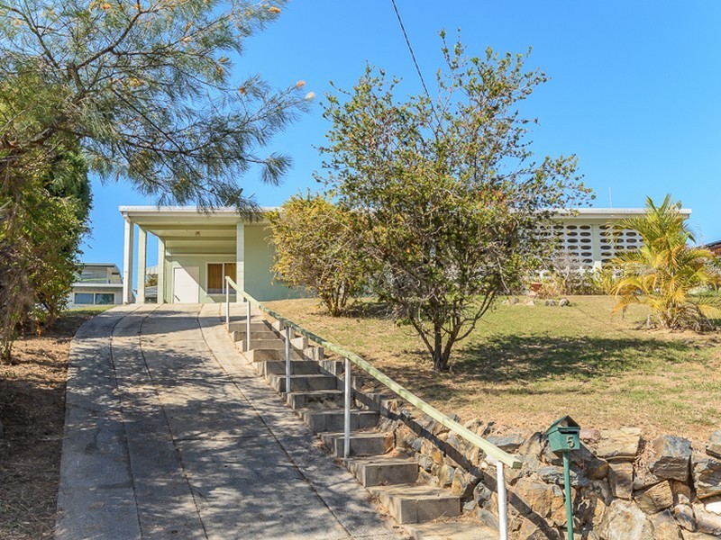 5 Gum Court, New Auckland QLD 4680