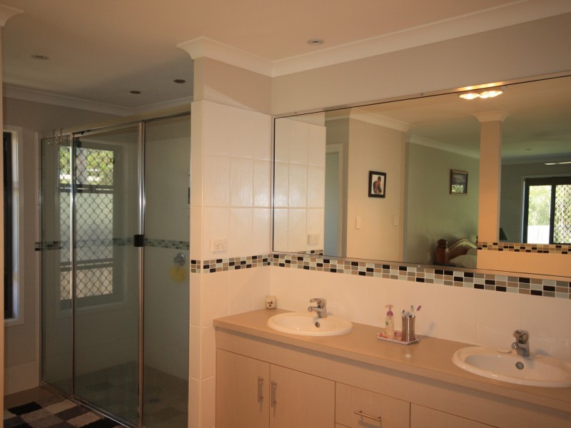 16 Oasis Court, South Gladstone QLD 4680