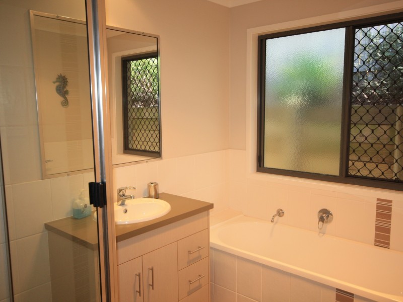 16 Oasis Court, South Gladstone QLD 4680