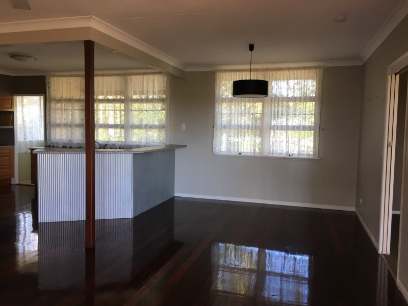 4 Nash Street, West Gladstone QLD 4680