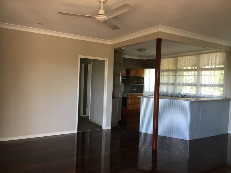 4 Nash Street, West Gladstone QLD 4680