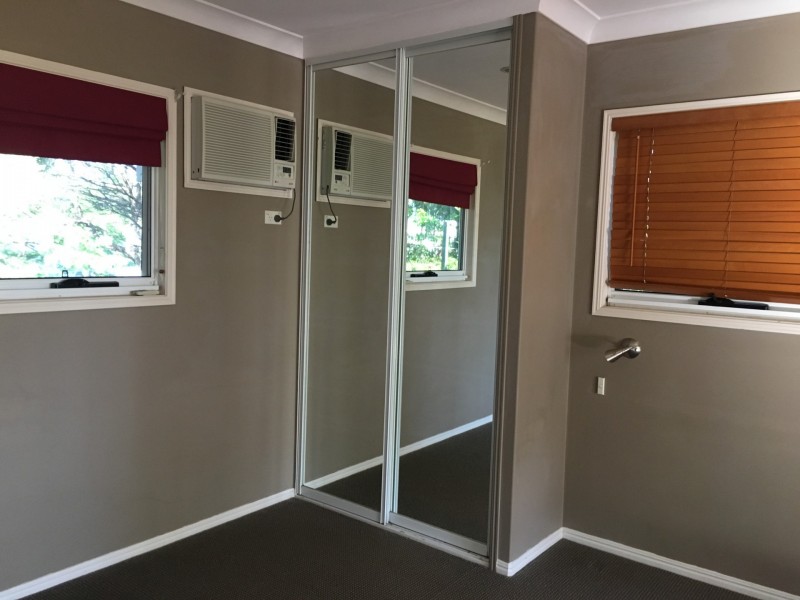 4 Nash Street, West Gladstone QLD 4680
