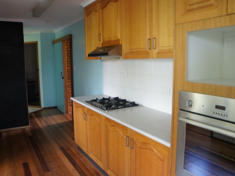 8 Columbia Avenue, Clinton QLD 4680