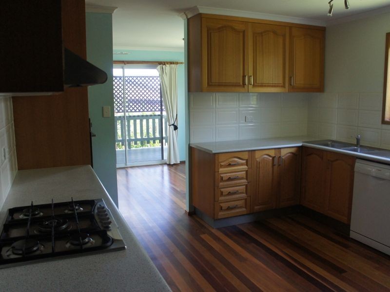 8 Columbia Avenue, Clinton QLD 4680