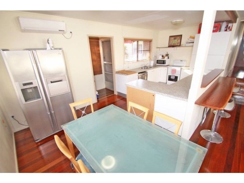 24 Agnes Street, South Gladstone QLD 4680