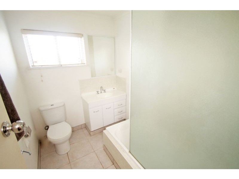 24 Agnes Street, South Gladstone QLD 4680