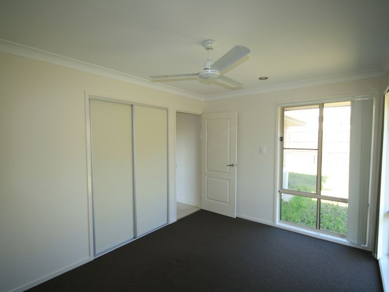 30 Broadwater Place, New Auckland QLD 4680