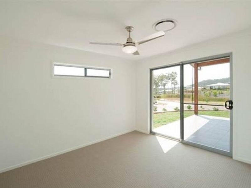 11 Iris Road, Kirkwood QLD 4680