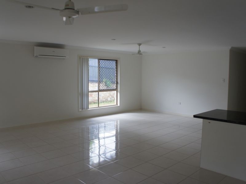 1/22 Viewpoint Way, New Auckland QLD 4680