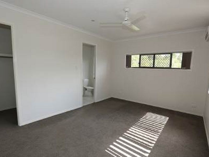 21 Larcom Rise, West Gladstone QLD 4680