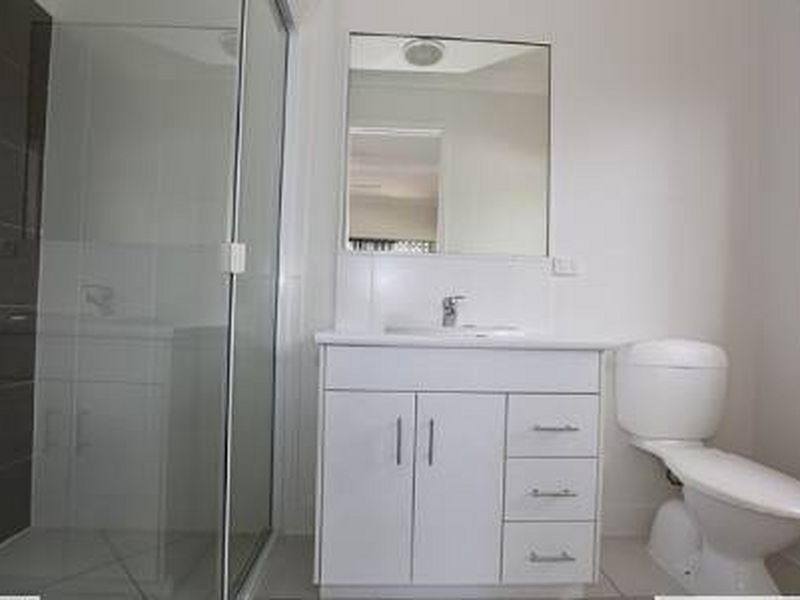 21 Larcom Rise, West Gladstone QLD 4680