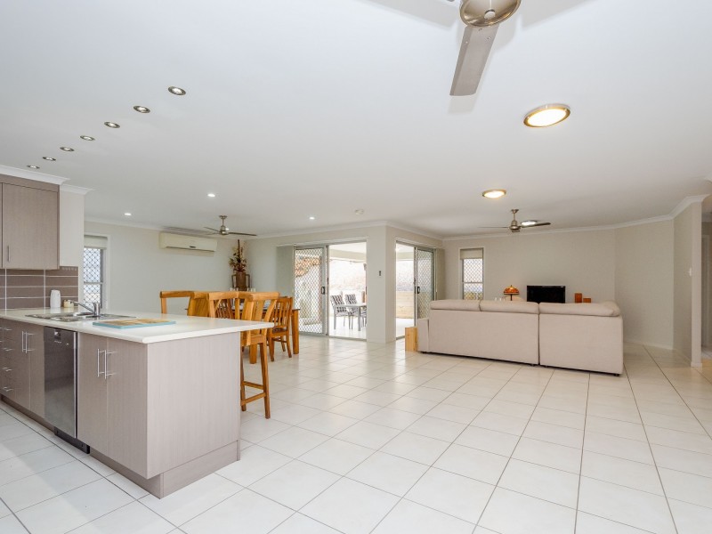 4 Munroe Court, West Gladstone QLD 4680