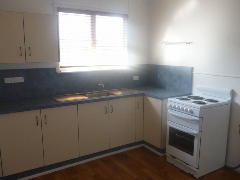 Unit 2/81 Ann Street, South Gladstone QLD 4680