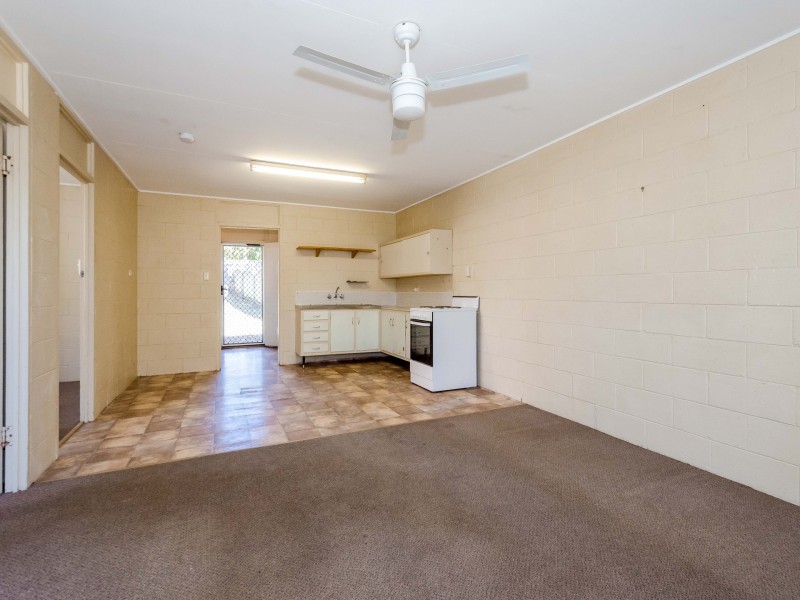 Unit 1-2/14 McDonald Street, Clinton QLD 4680