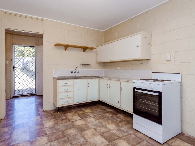 Unit 1-2/14 McDonald Street, Clinton QLD 4680