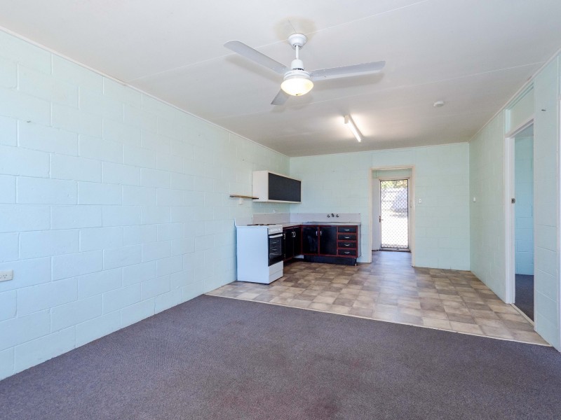 Unit 1-2/14 McDonald Street, Clinton QLD 4680
