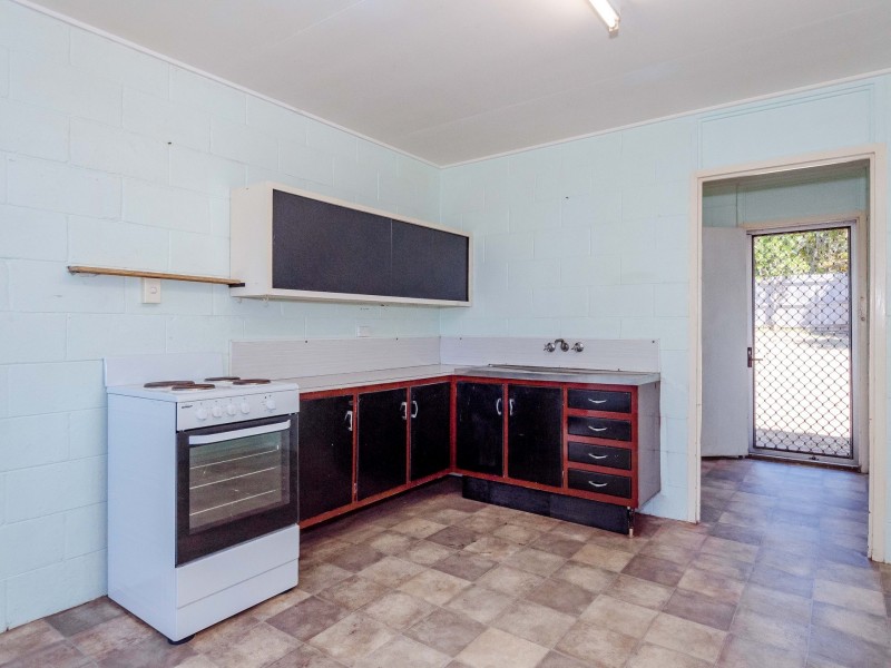 Unit 1-2/14 McDonald Street, Clinton QLD 4680
