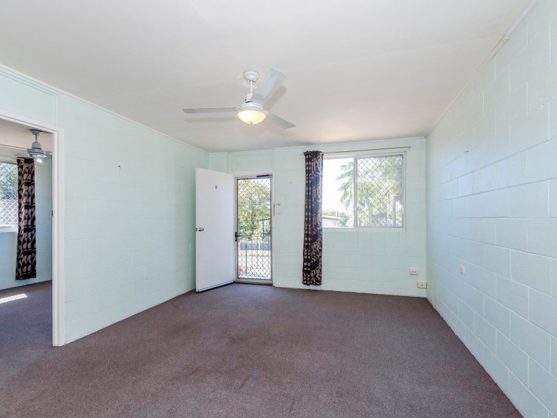 Unit 1-2/14 McDonald Street, Clinton QLD 4680