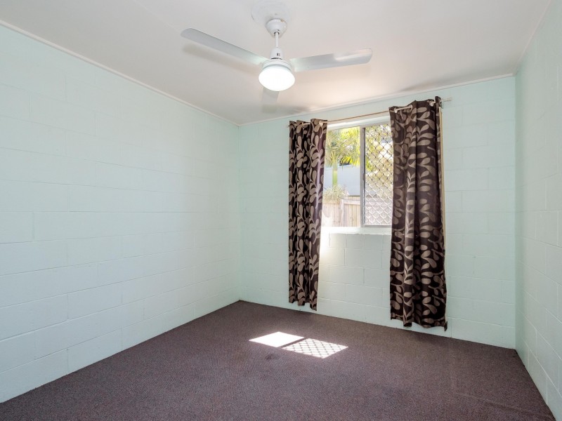 Unit 1-2/14 McDonald Street, Clinton QLD 4680