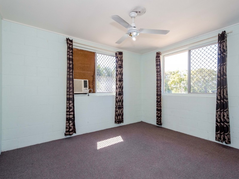 Unit 1-2/14 McDonald Street, Clinton QLD 4680