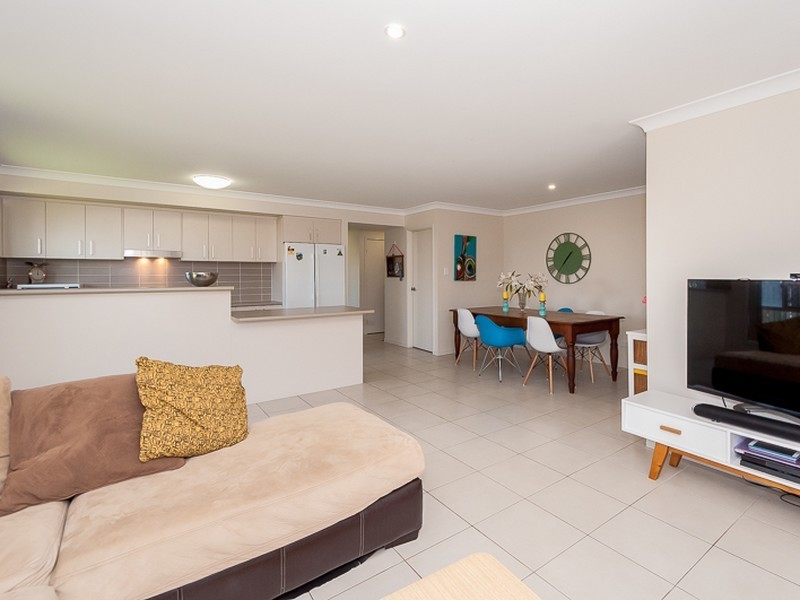 11 Bendee Street, Glen Eden QLD 4680