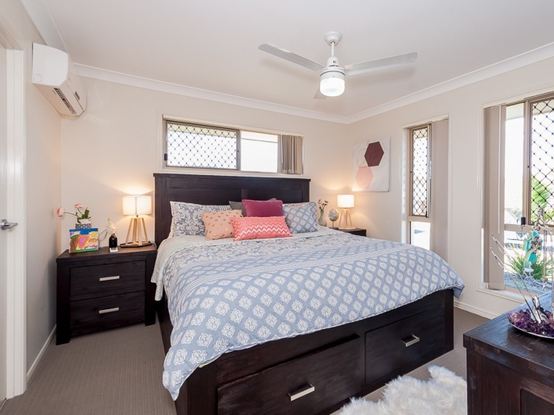 11 Bendee Street, Glen Eden QLD 4680