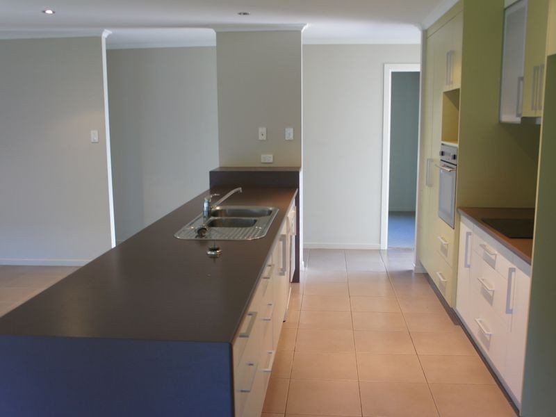 1 Wyara Close, Clinton QLD 4680