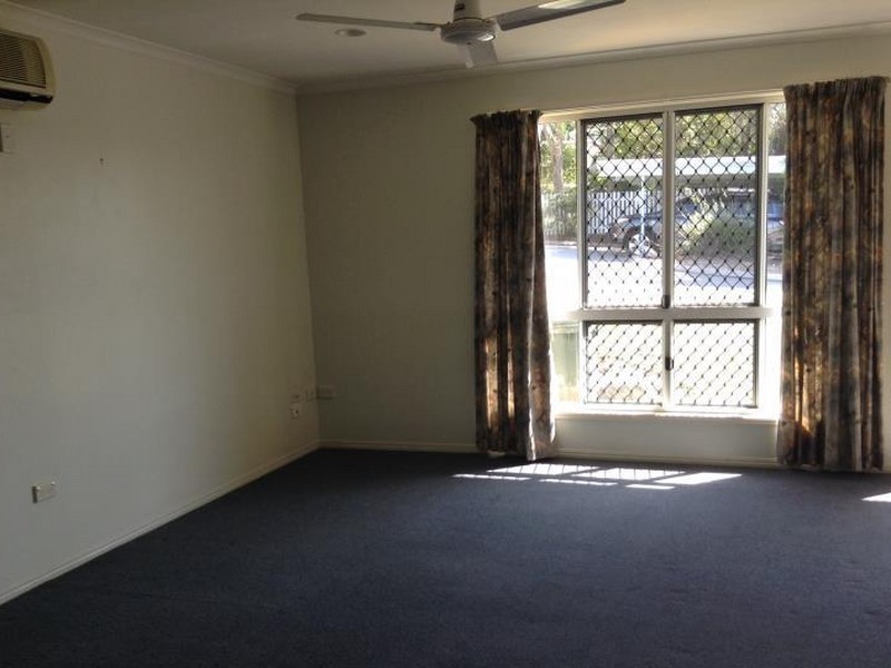 2/17 ANN STREET, South Gladstone QLD 4680