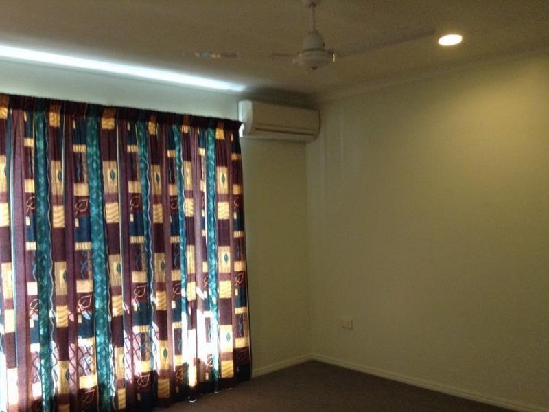2/17 ANN STREET, South Gladstone QLD 4680