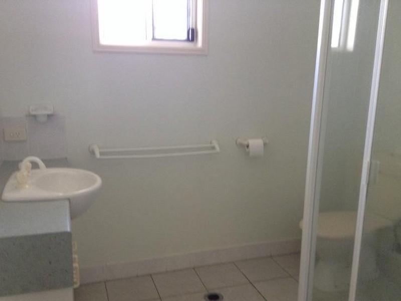 2/17 ANN STREET, South Gladstone QLD 4680