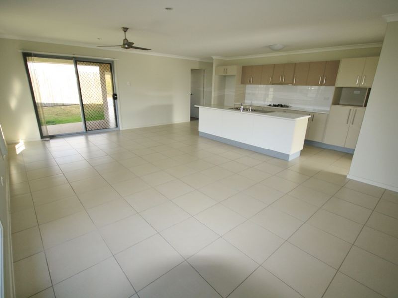 5 Amber Street, Kirkwood QLD 4680