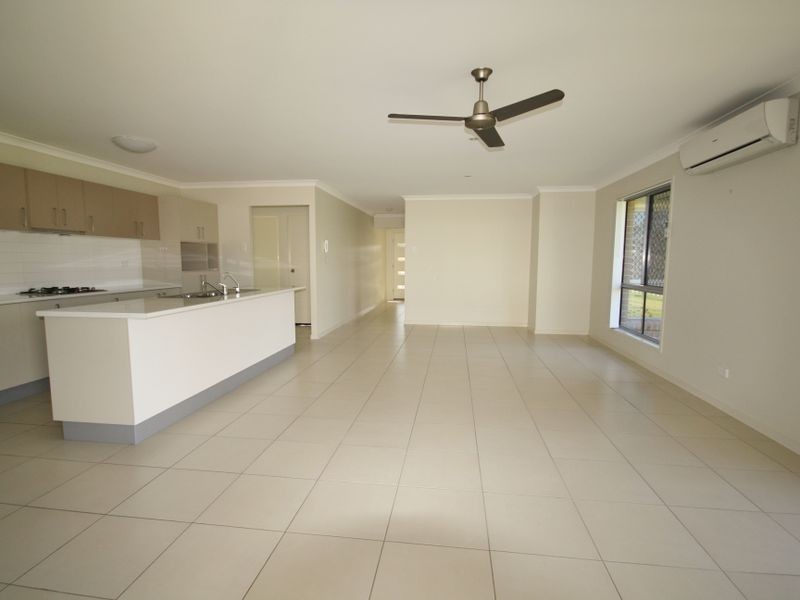 5 Amber Street, Kirkwood QLD 4680